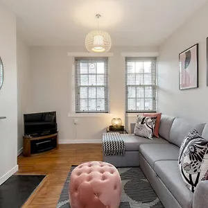 Apartamento Altido Unique & Stylish Grassmarket Apt - Close To Castle, Edimburgo