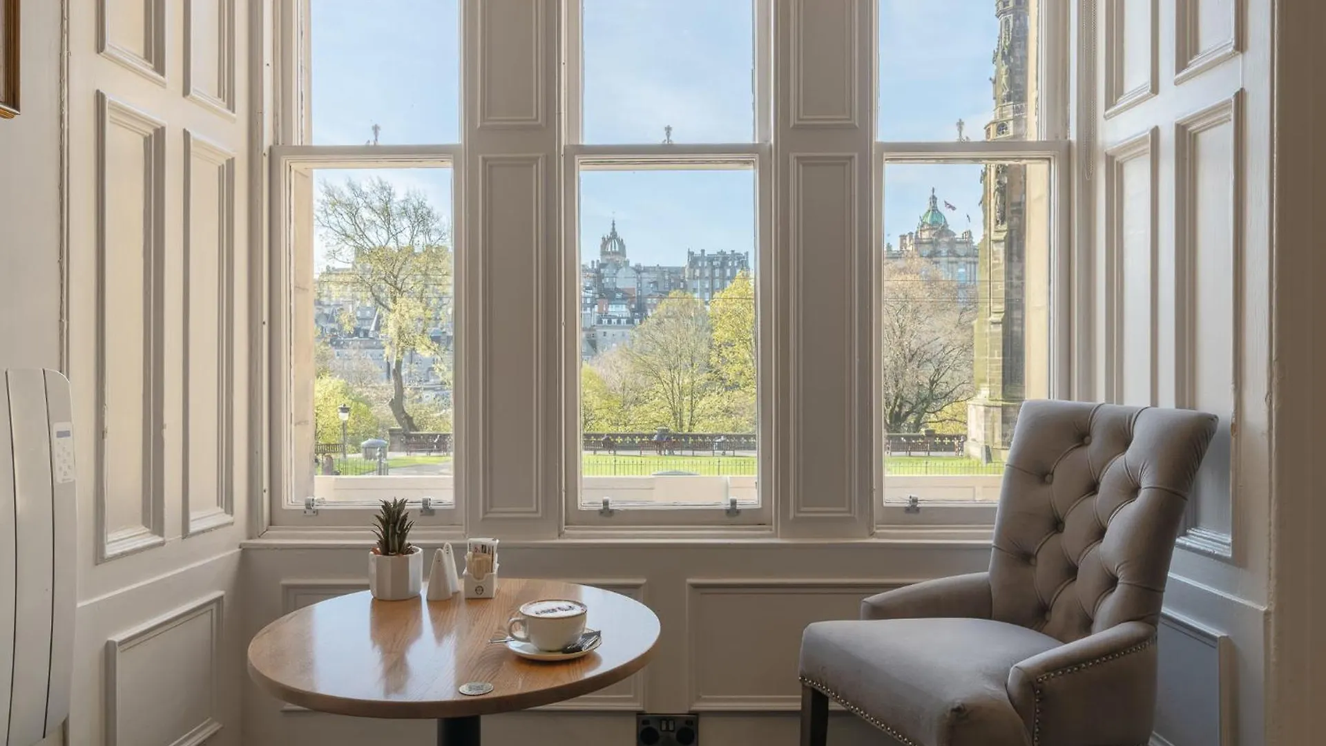 Old Waverley Hotel Edinburgh 3*,  Velká Británie