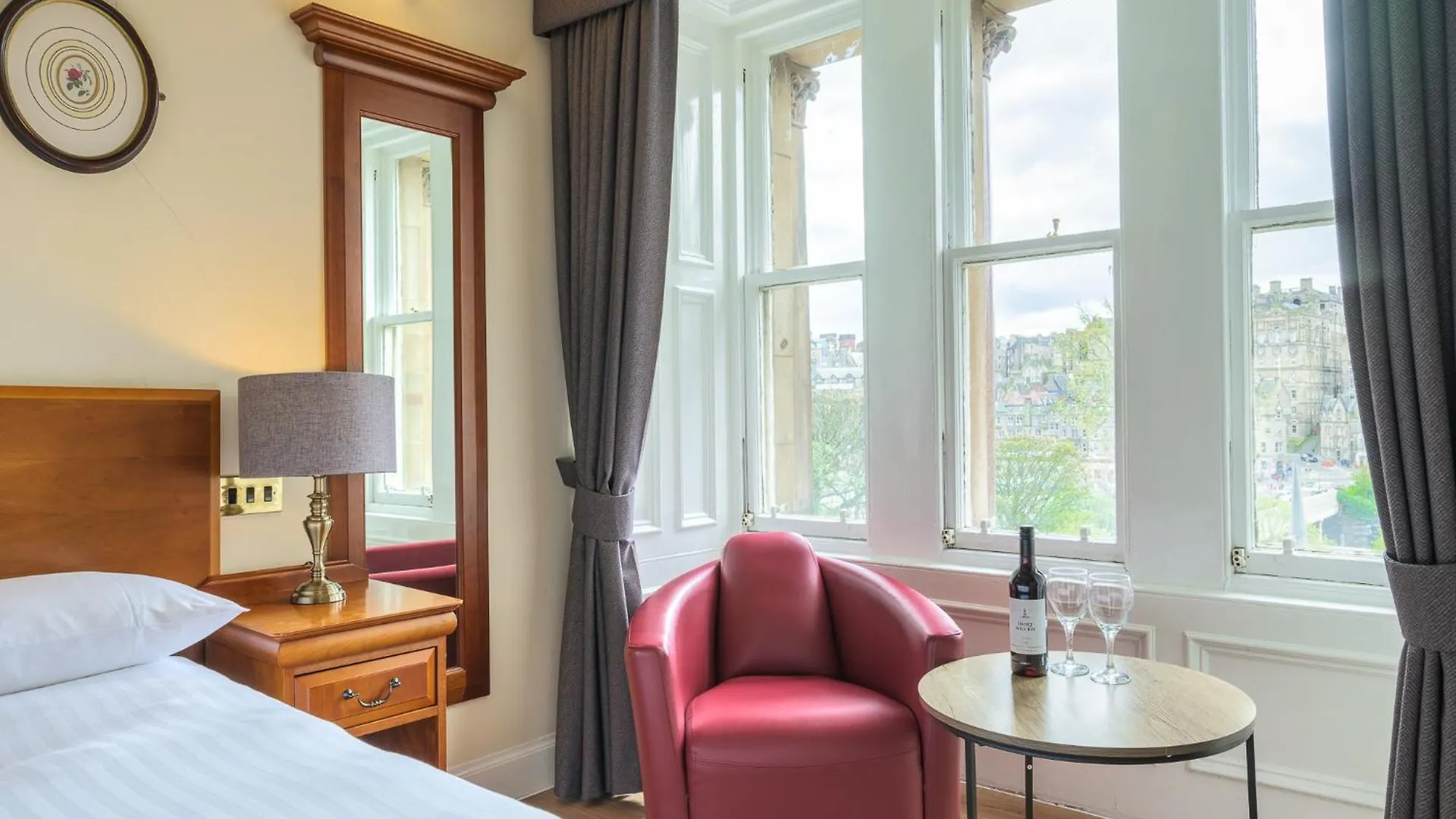 Old Waverley Hotel Edinburgh 3*,
